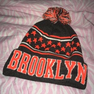 Brooklyn hat. Never worn. It’s like new.